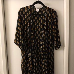 LuLaRoe Medium Shirley NWOT